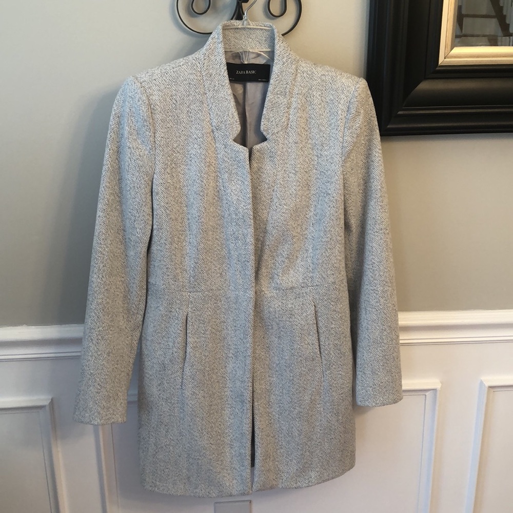 Zara Basic ladies coat/jacket size Medium gray inverted collar/Super soft